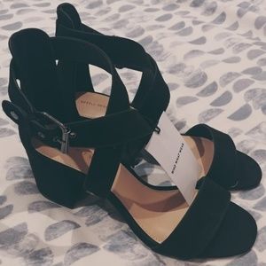 Chic Suede Open Toe Block Heels w/ Strap Closure